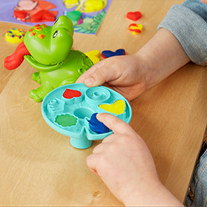 Play-Doh plasticina primeiras criações com a rã